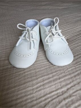 Benny Leather Brogue Oxford Crib Shoe - Infant Size 4